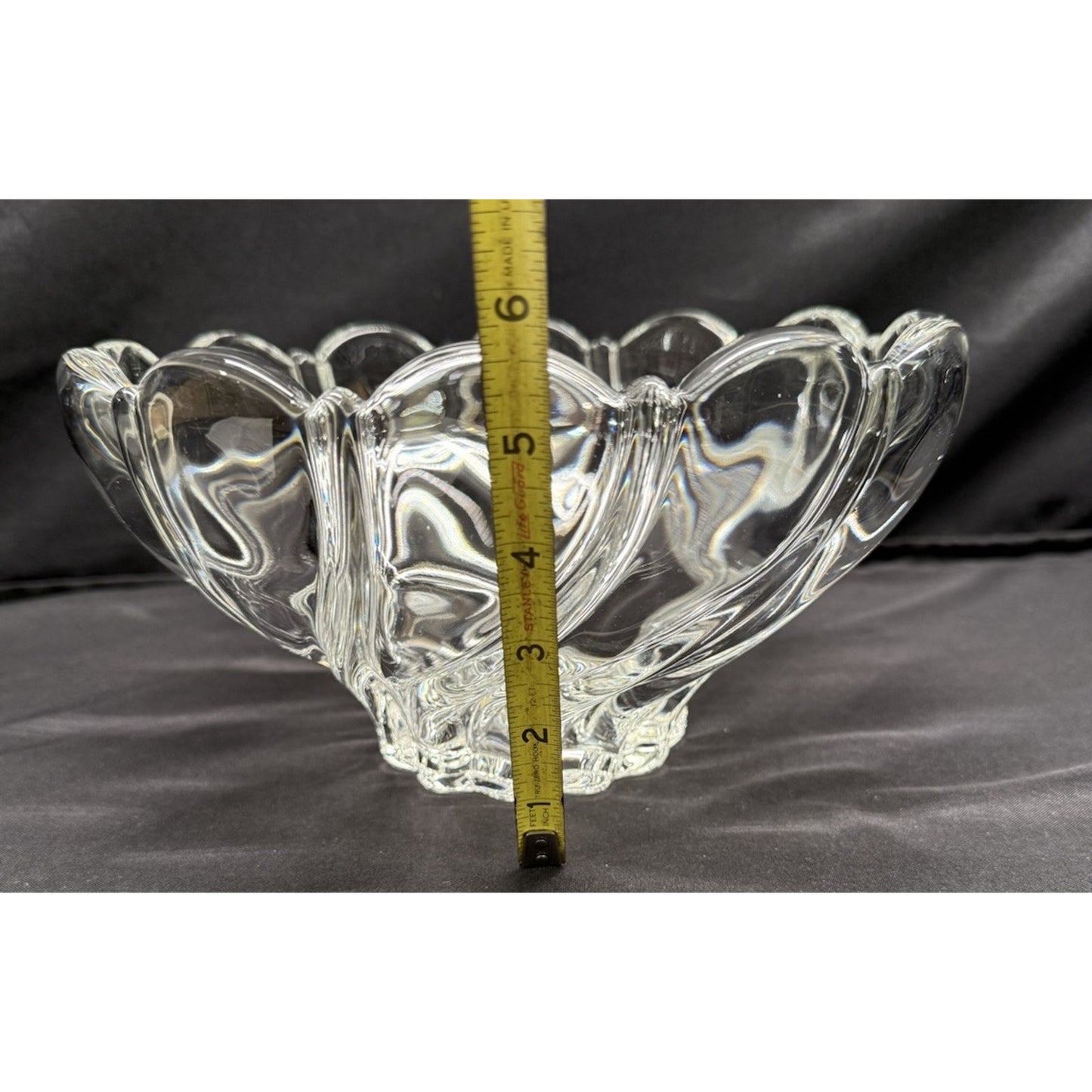 Mikasa Crystal clear serving centerpiece bowl peppermint swirl 10” x 5.25” tall