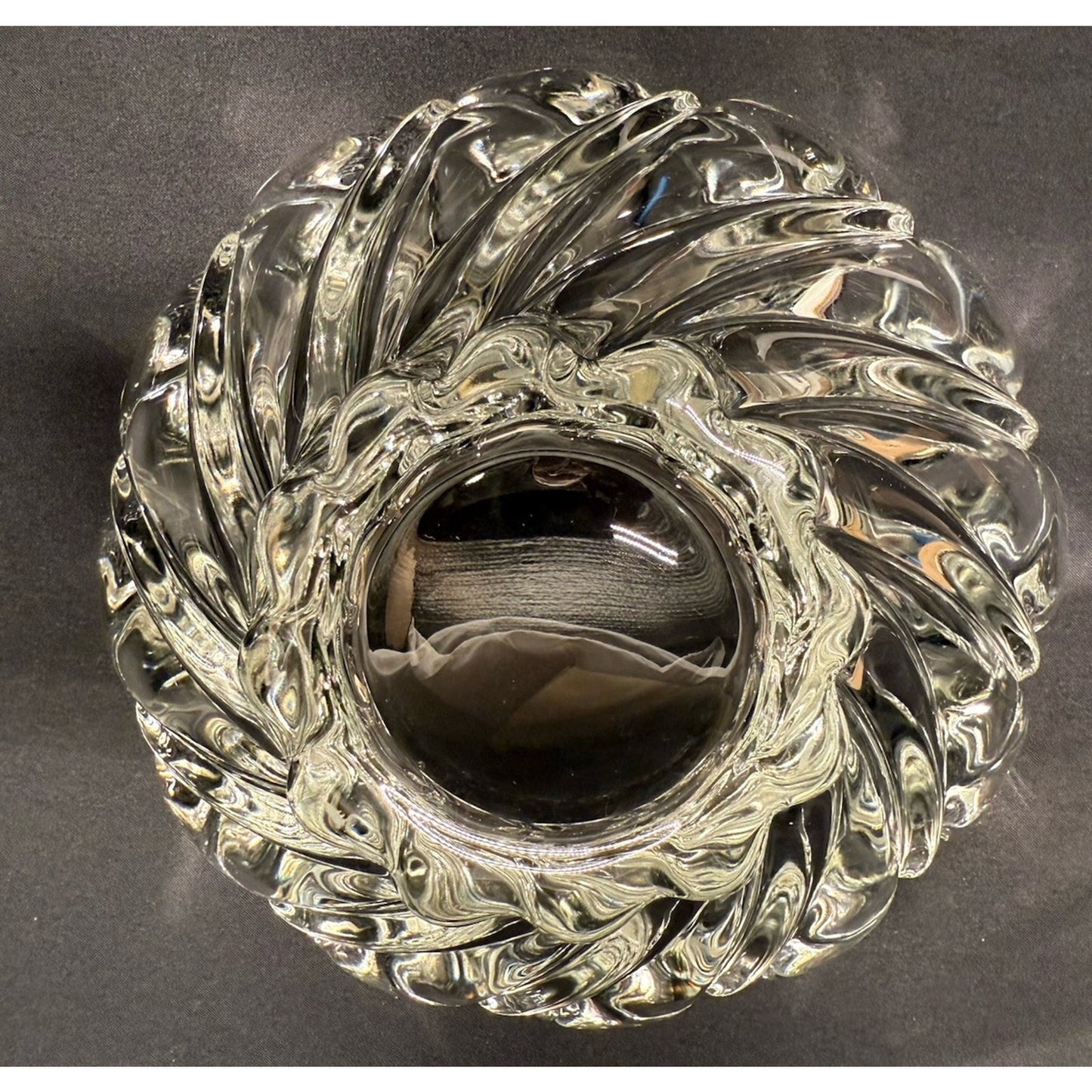 Mikasa Crystal clear serving centerpiece bowl peppermint swirl 10” x 5.25” tall