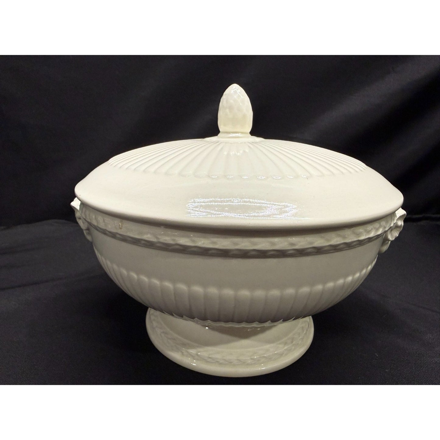 Wedgwood Edme Etruria Barlaston Covered Casserole Dish Tureen Ram Heads Vintage