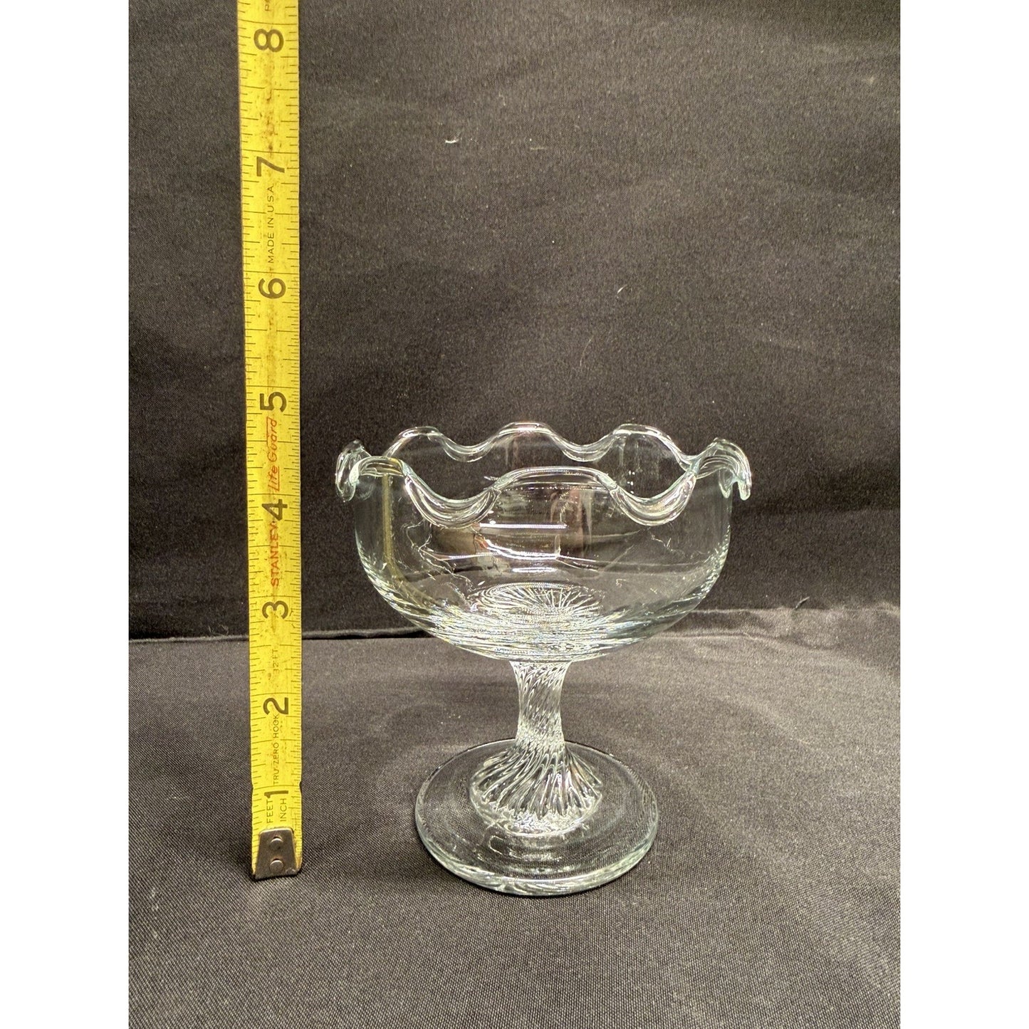 Set Of 4 Dema wave Florentine clear Glass dessert Dishes sherbet glasses 4.25”