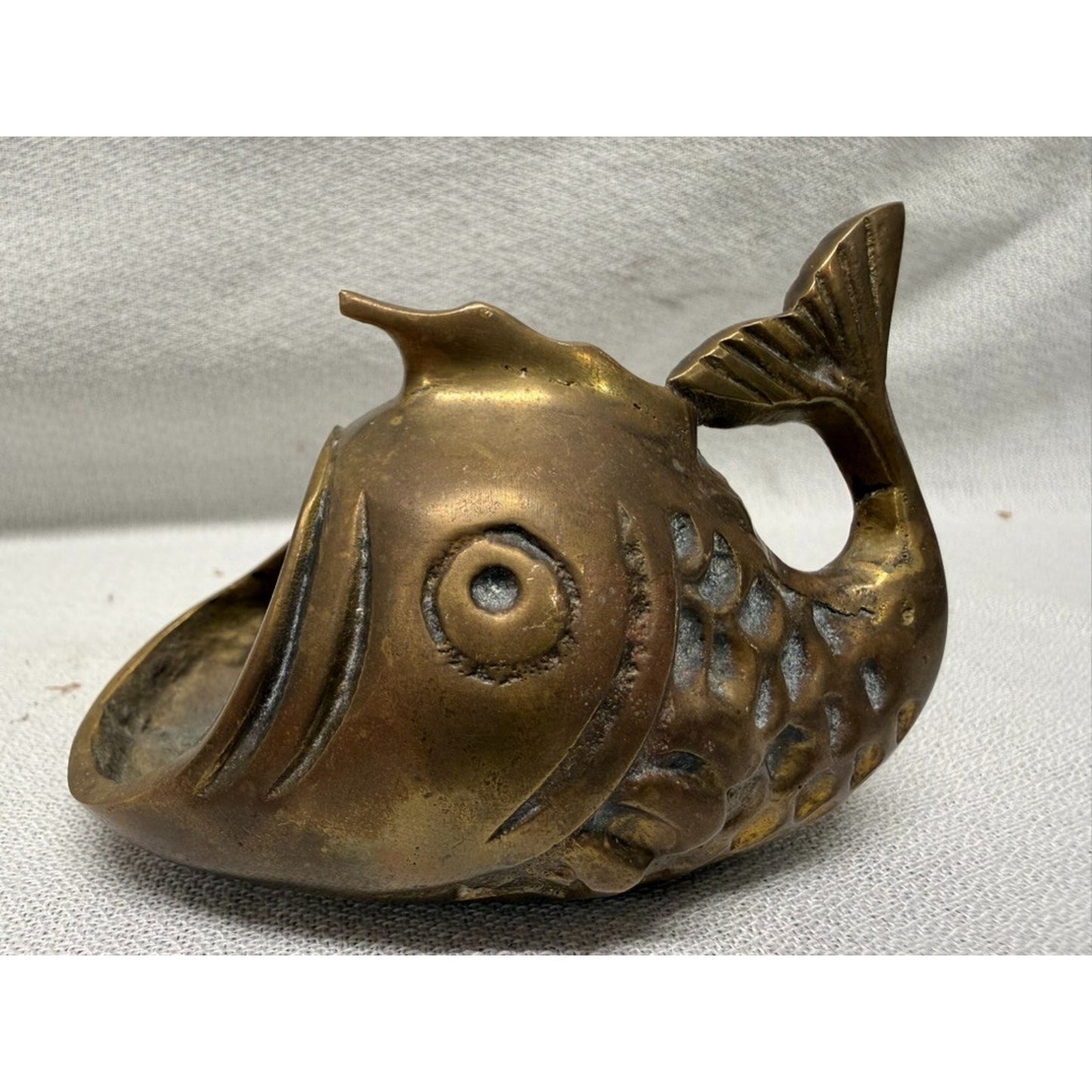 Walter Bosse Mid Century Modern Fish Sculpture Brass Ashtray 1950s 3.5" x2.5"