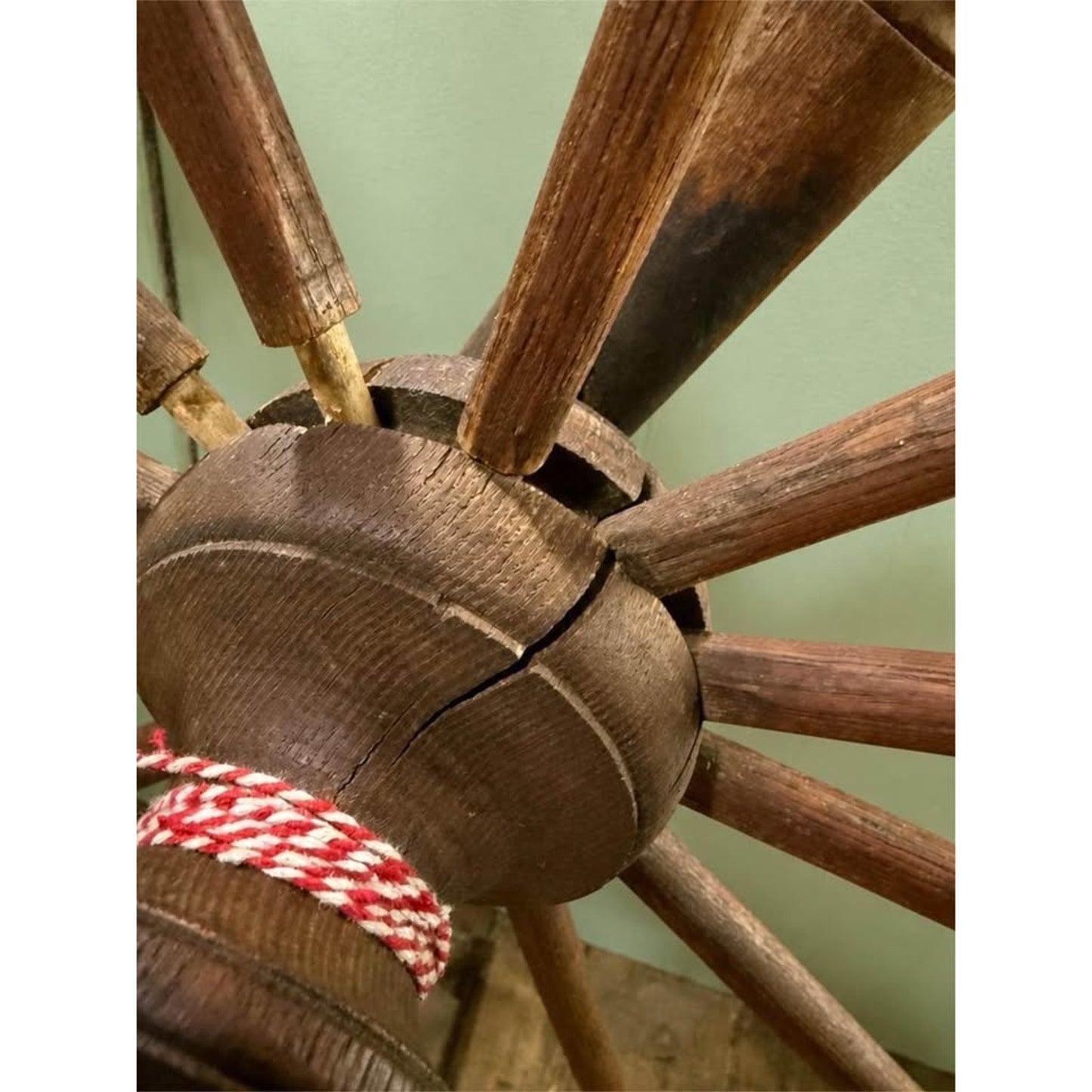 Antique late 1800’s primitive spinning wheel/great wheel