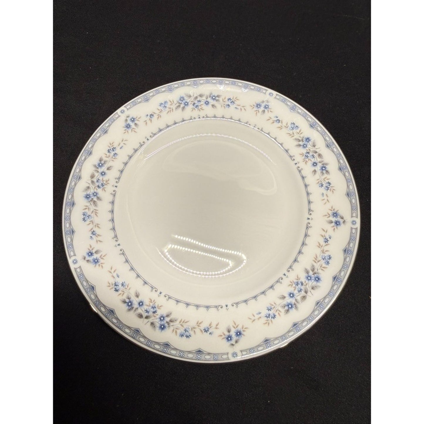 Set of 6 Wedgwood 6" Bread Plates Gardenia Blue w/Platinum Trim discontinued