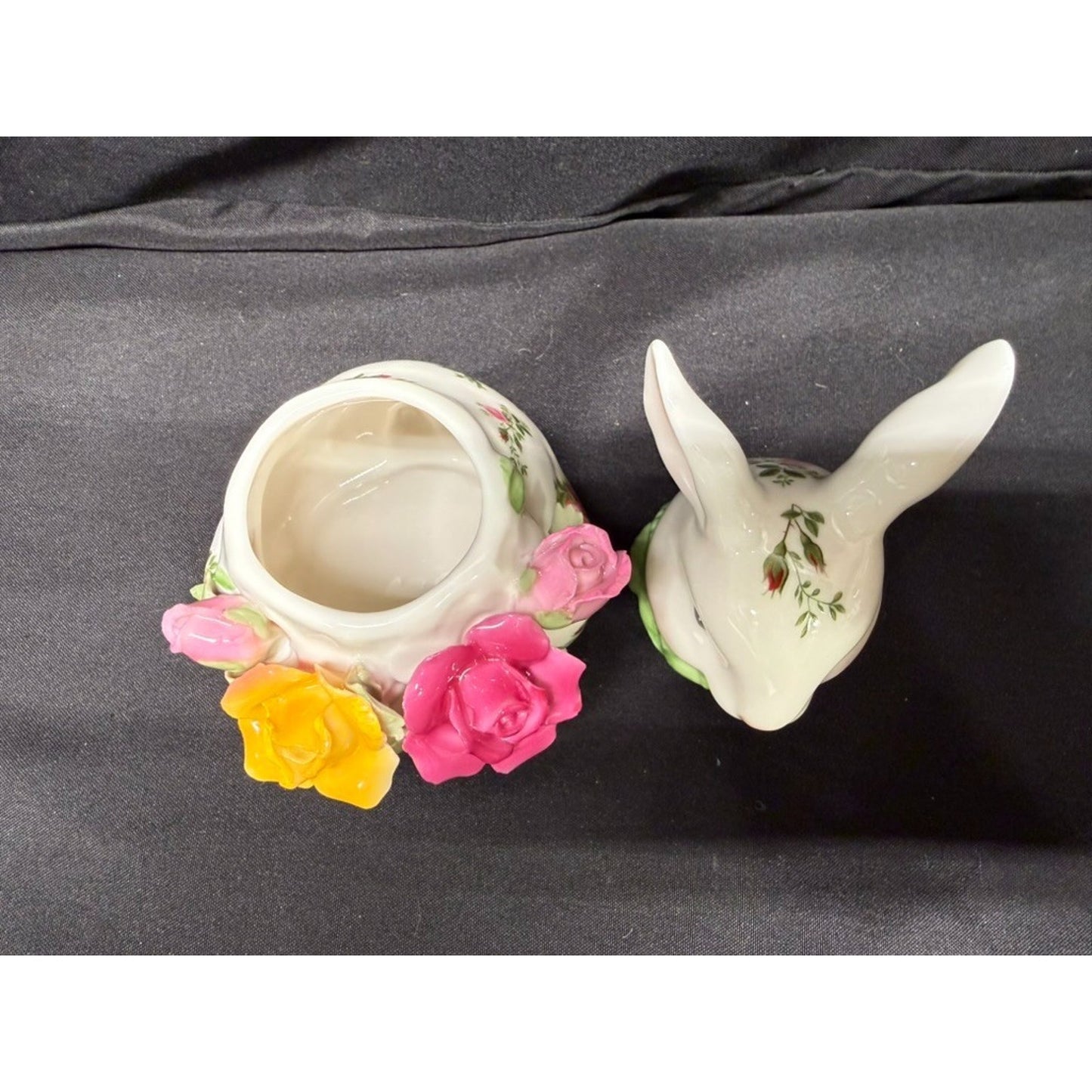 Pair of Royal Albert Old Country Roses Bunny Sugar Bowl & Creamer dish vintage