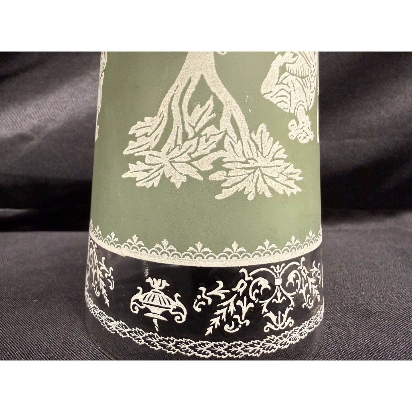 Set of 6 Wedgewood Jeanette Helllenic Sage green white Vintage glass tumblers 5”