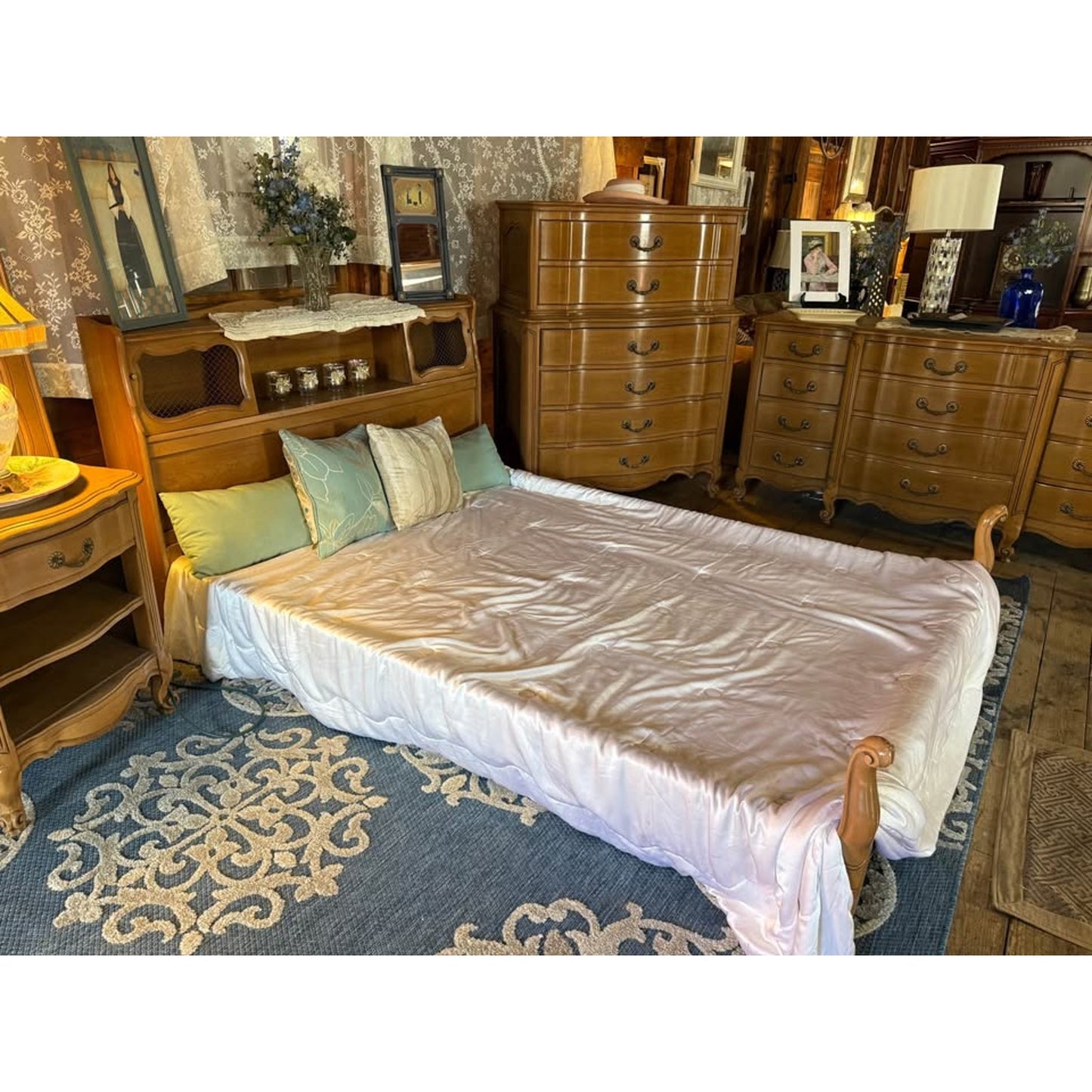 French provincial bedroom, sold together or by the piece. See description for pricing