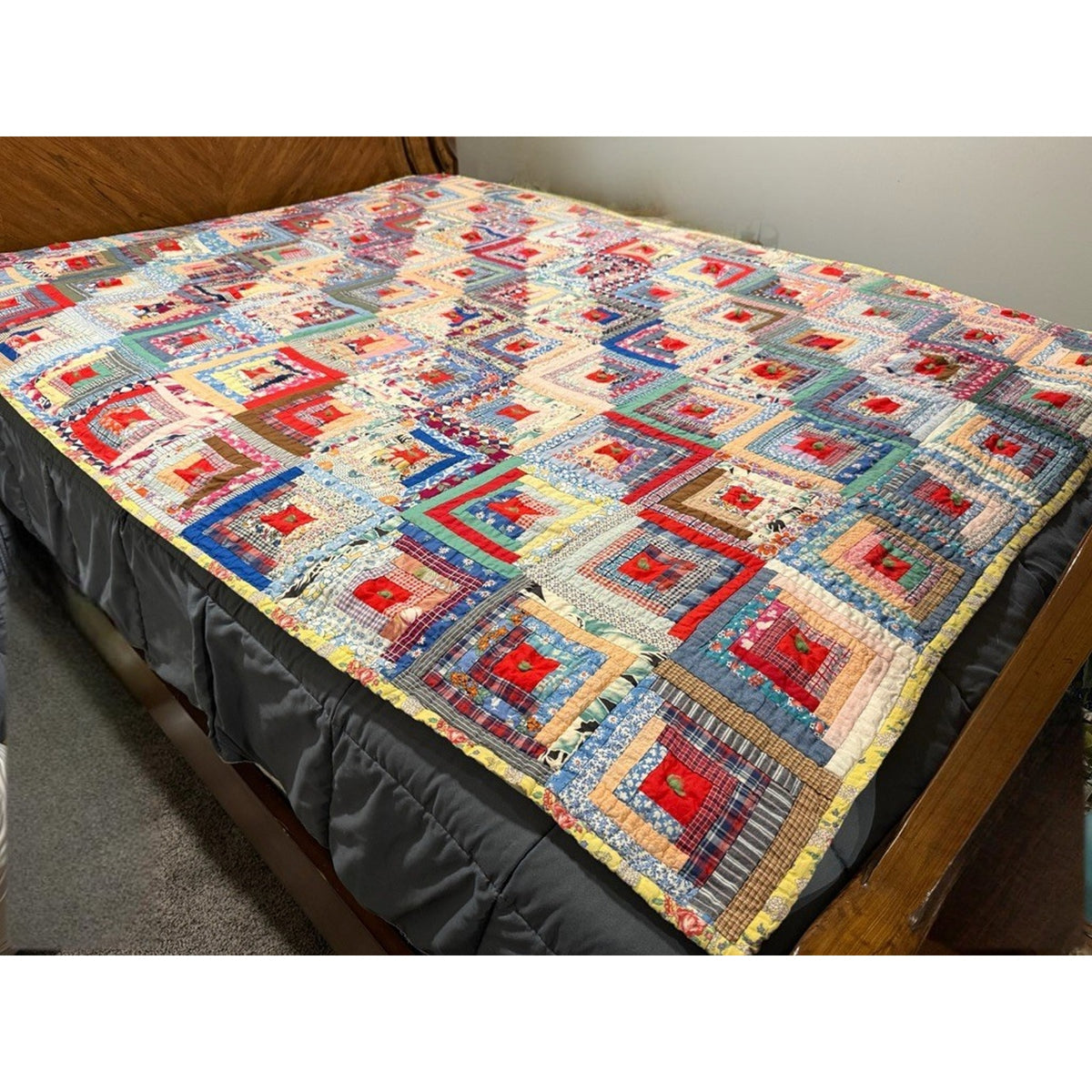 Antique Handmade Log Cabin Quilt Twin Size 60" x 80" Vintage Farmhouse cottage