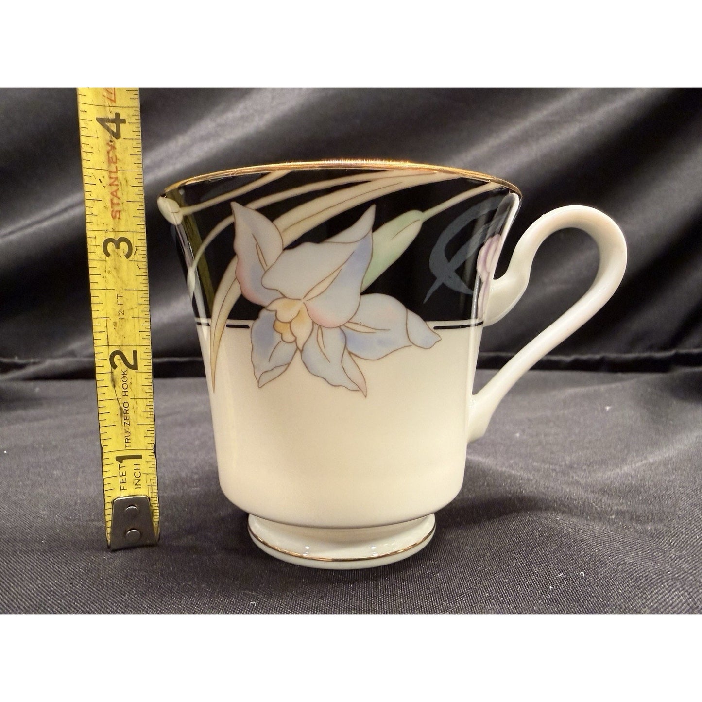 Mikasa Charisma Black Fine China Set Of 12 Saucers 10 Tea Cups Floral Vintage