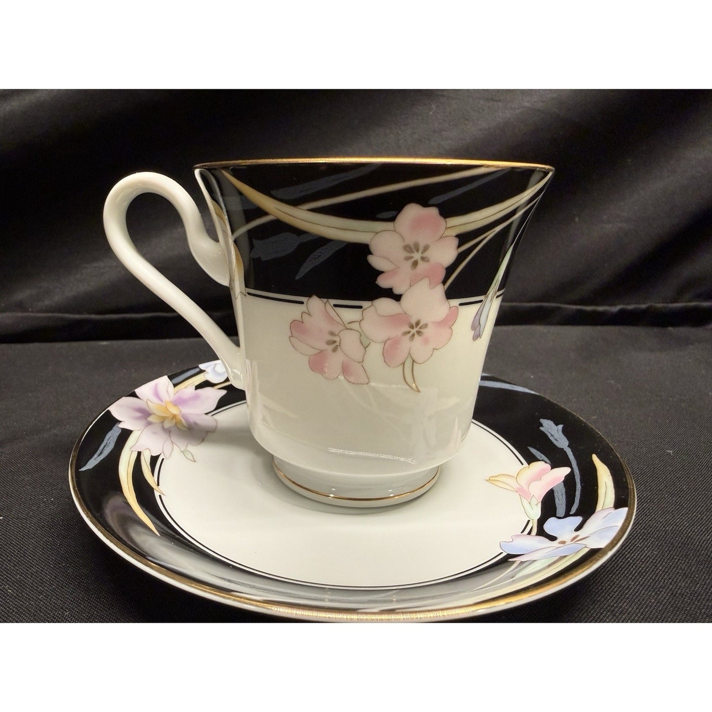 Mikasa Charisma Black Fine China Set Of 12 Saucers 10 Tea Cups Floral Vintage