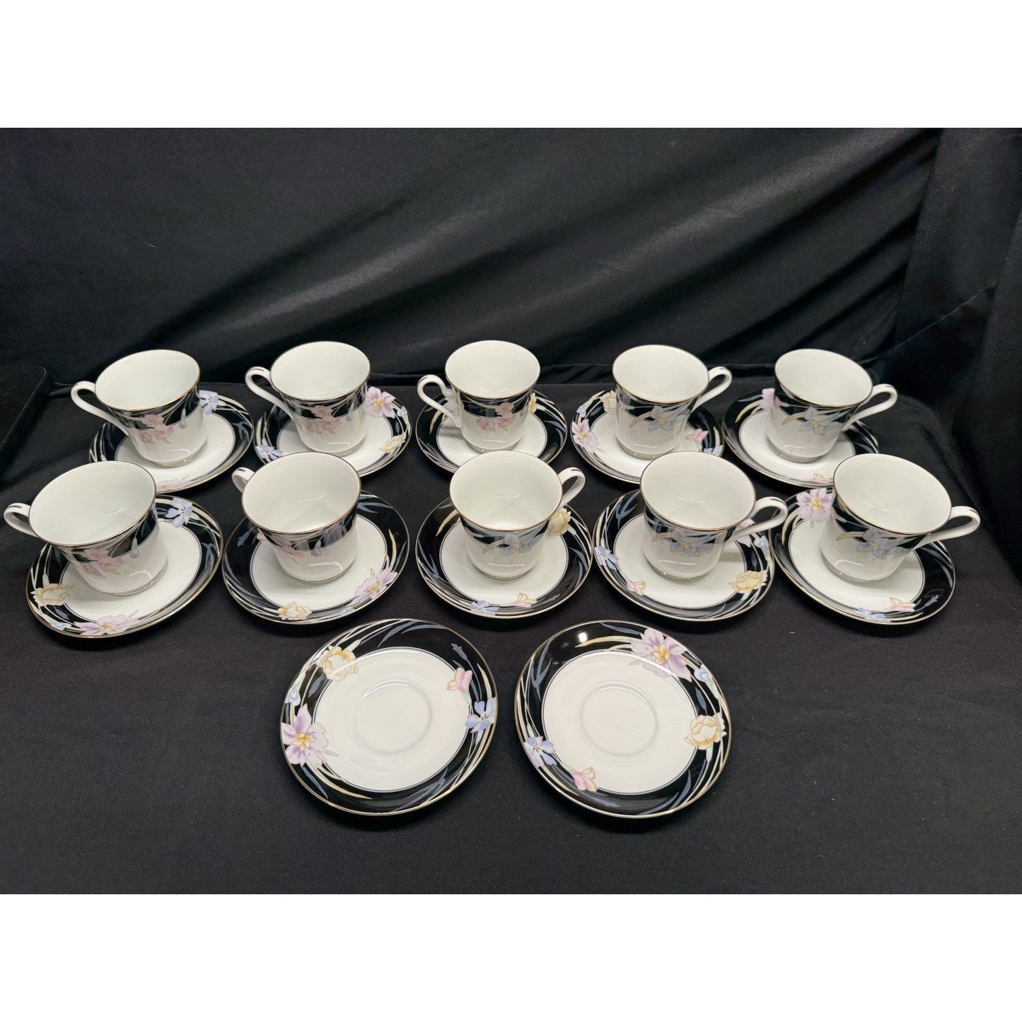 Mikasa Charisma Black Fine China Set Of 12 Saucers 10 Tea Cups Floral Vintage