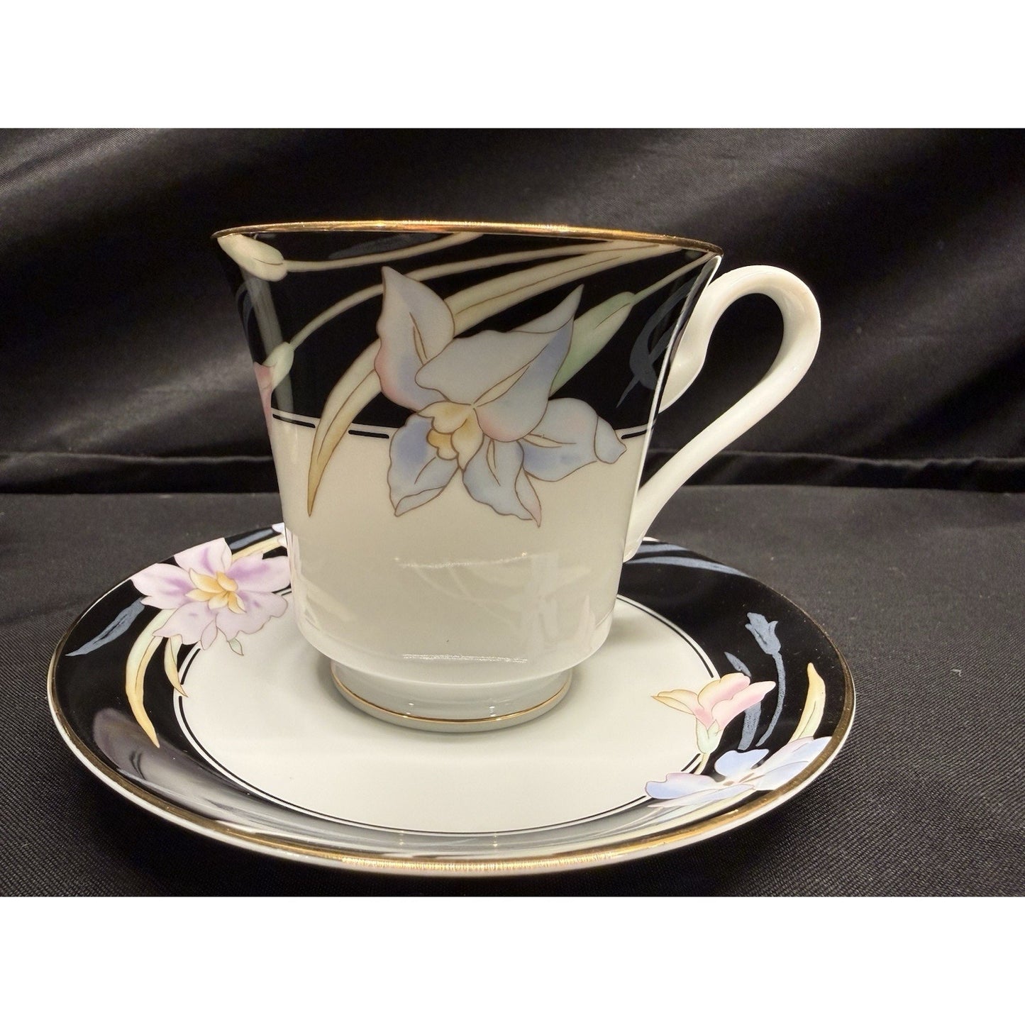 Mikasa Charisma Black Fine China Set Of 12 Saucers 10 Tea Cups Floral Vintage