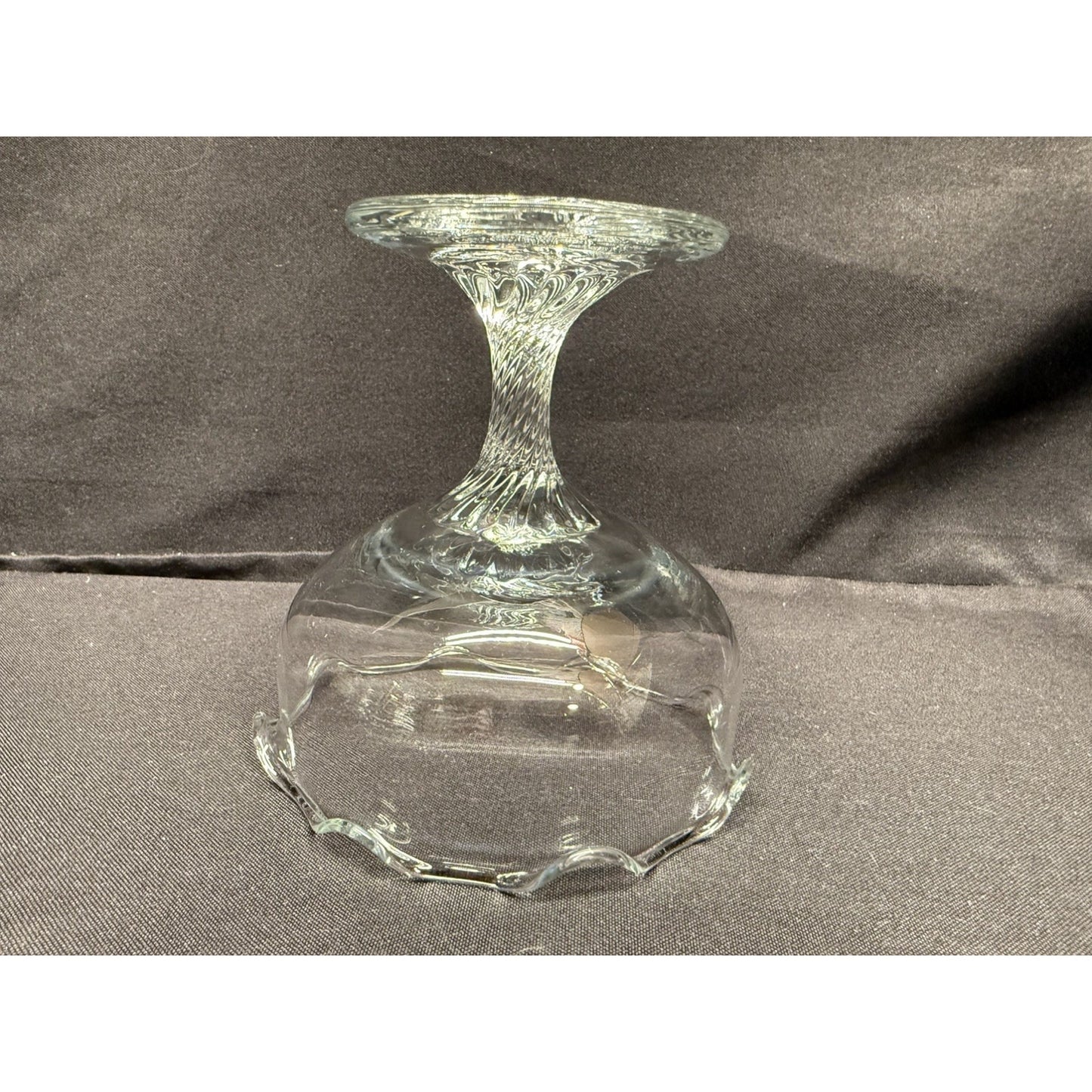 Set Of 4 Dema wave Florentine clear Glass dessert Dishes sherbet glasses 4.25”