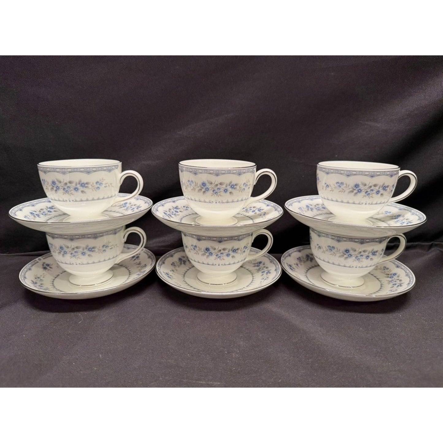 Set of 6 Wedgwood Gardenia Bone China tea cups & Saucers #R4628 Made In England