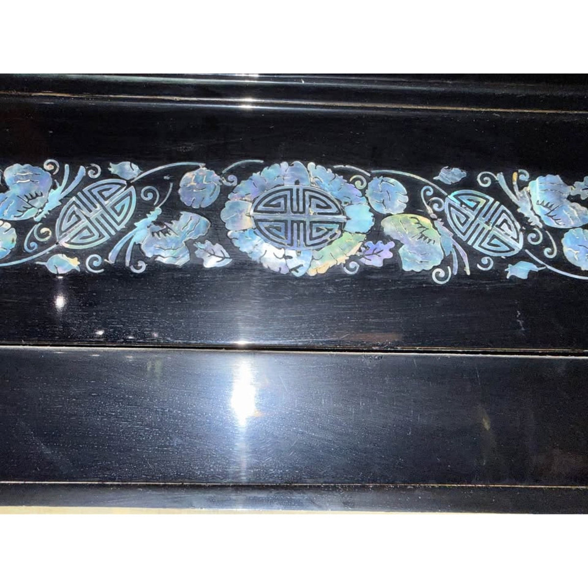 Vintage Chinese Black Lacquer dresser/cabinet/wardrobe Peacock mother of pearl abalone