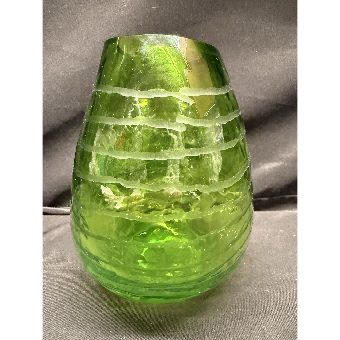 Rare Vintage Art Glass Mid Century Green Striped Etched Glass Teardrop Vase 7”