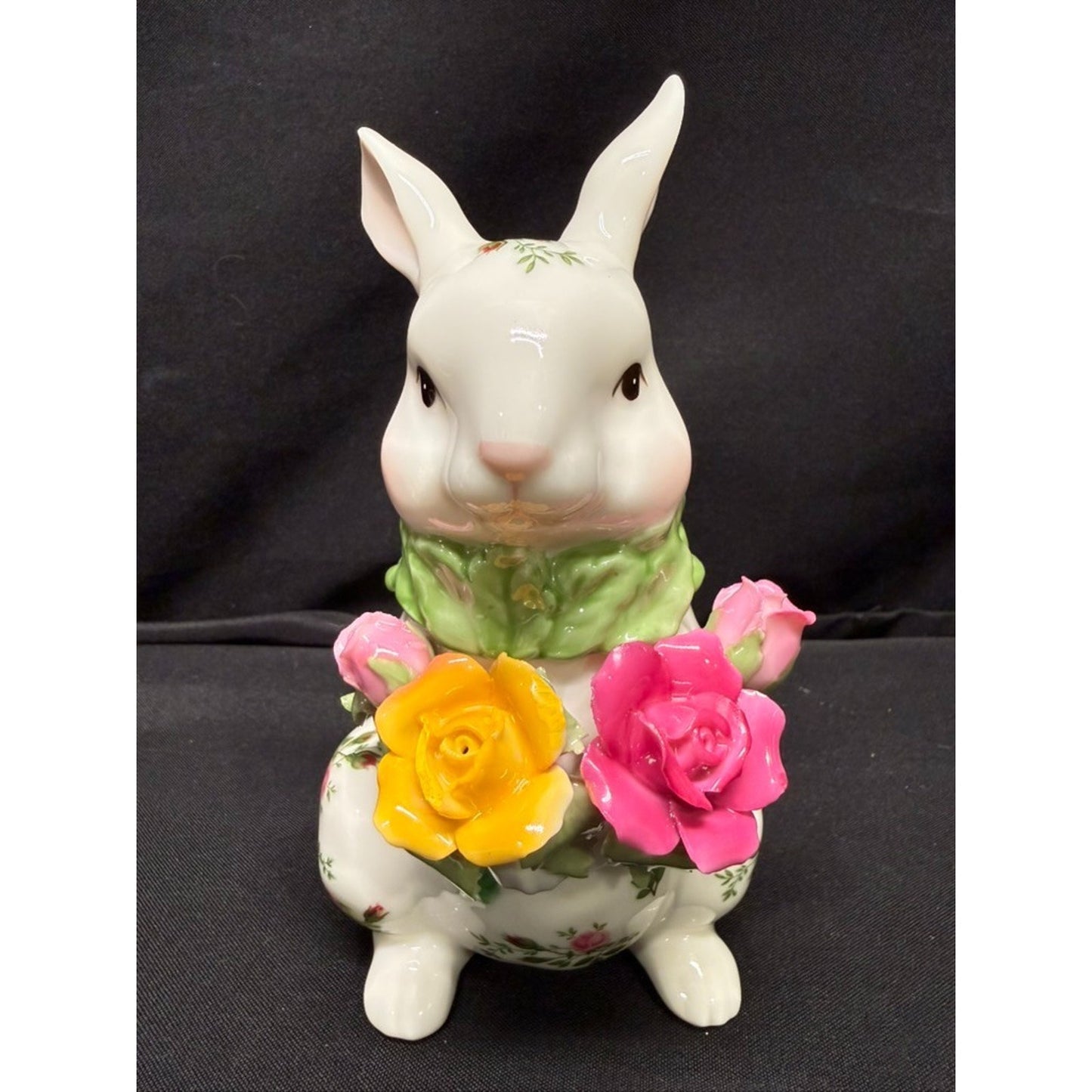 Pair of Royal Albert Old Country Roses Bunny Sugar Bowl & Creamer dish vintage