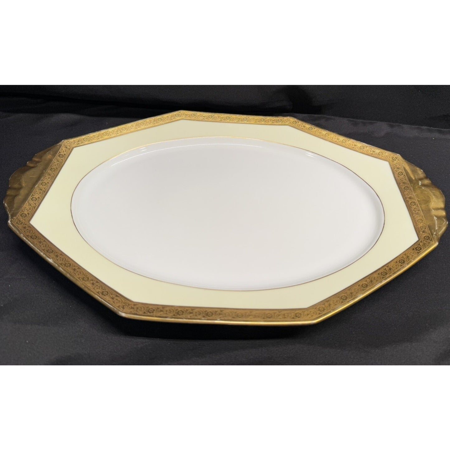Heinrich & CO Selb Bavaria 16.5” X 11” Oval/octagon Serving Platter Gold vintage