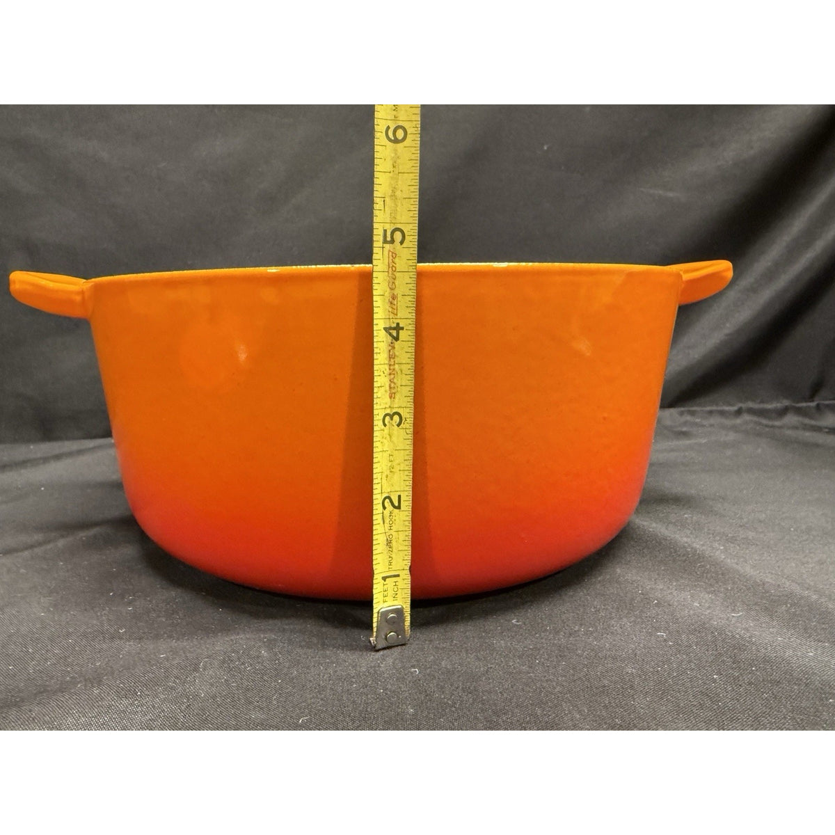 Le Creuset Vintage Enameled Cast Iron Dutch Oven Flame Orange 7.25 Quart 10.25”