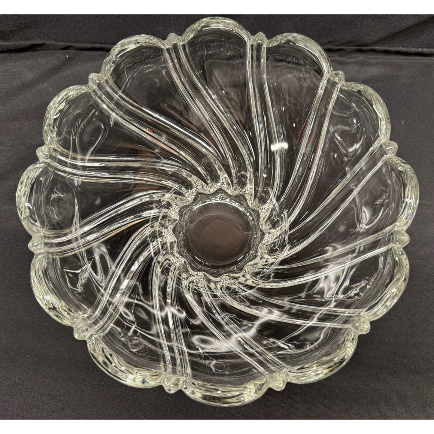 Mikasa Crystal clear serving centerpiece bowl peppermint swirl 10” x 5.25” tall