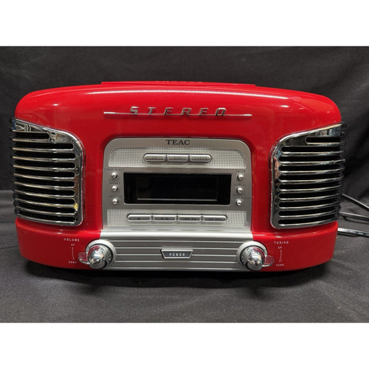 Vintage red Teac AM FM radio CD player alarm clock retro style tested works
