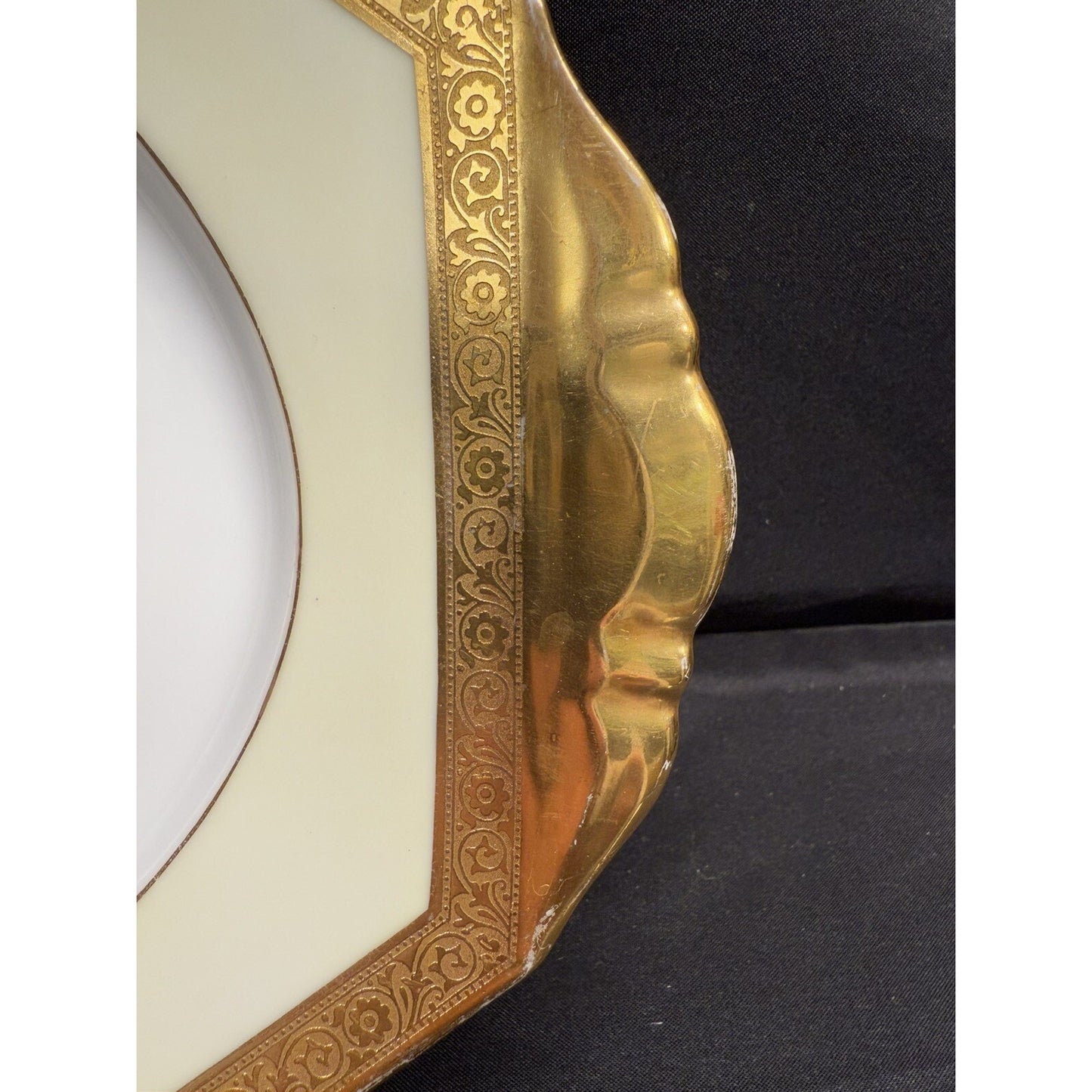 Heinrich & CO Selb Bavaria 16.5” X 11” Oval/octagon Serving Platter Gold vintage