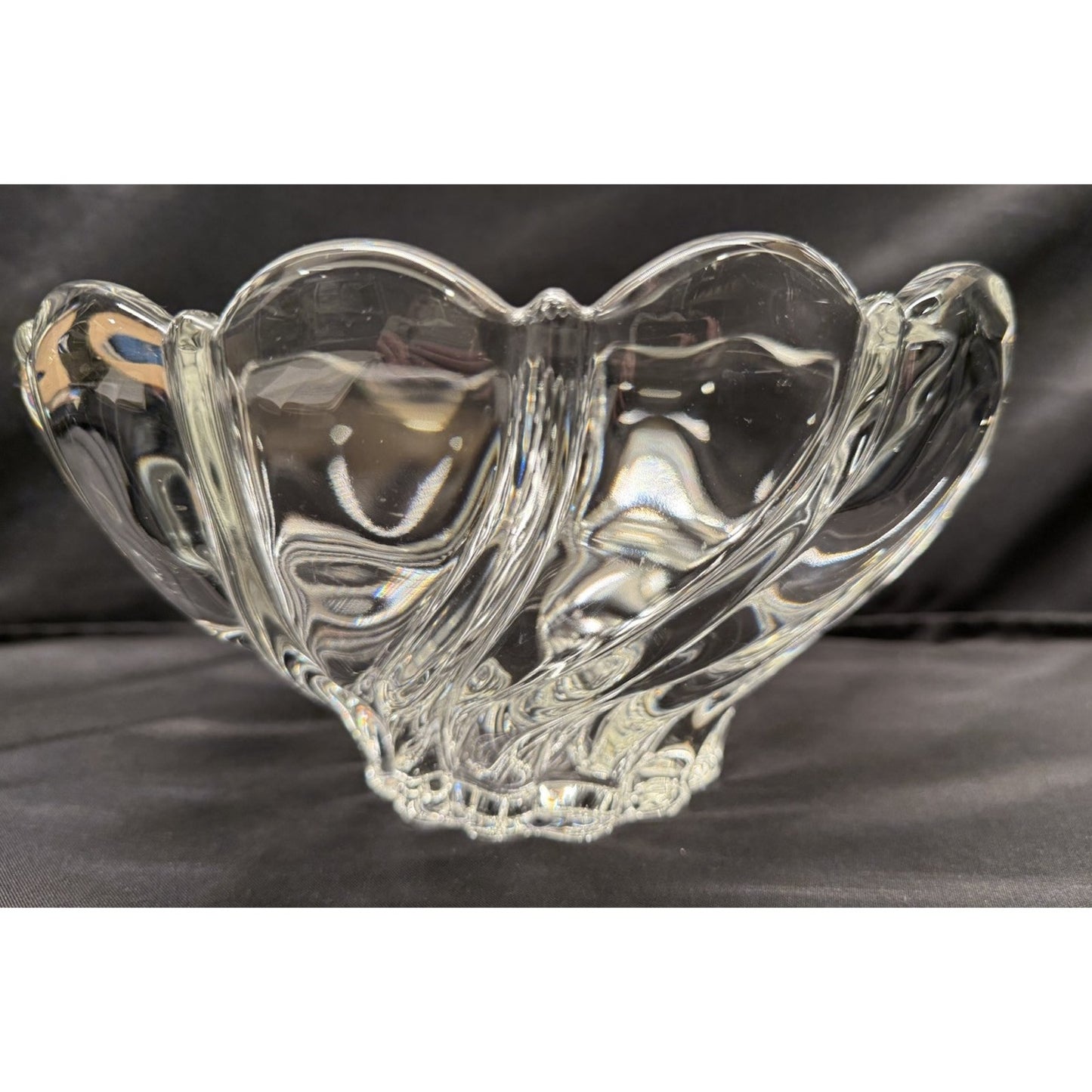 Mikasa Crystal clear serving centerpiece bowl peppermint swirl 10” x 5.25” tall