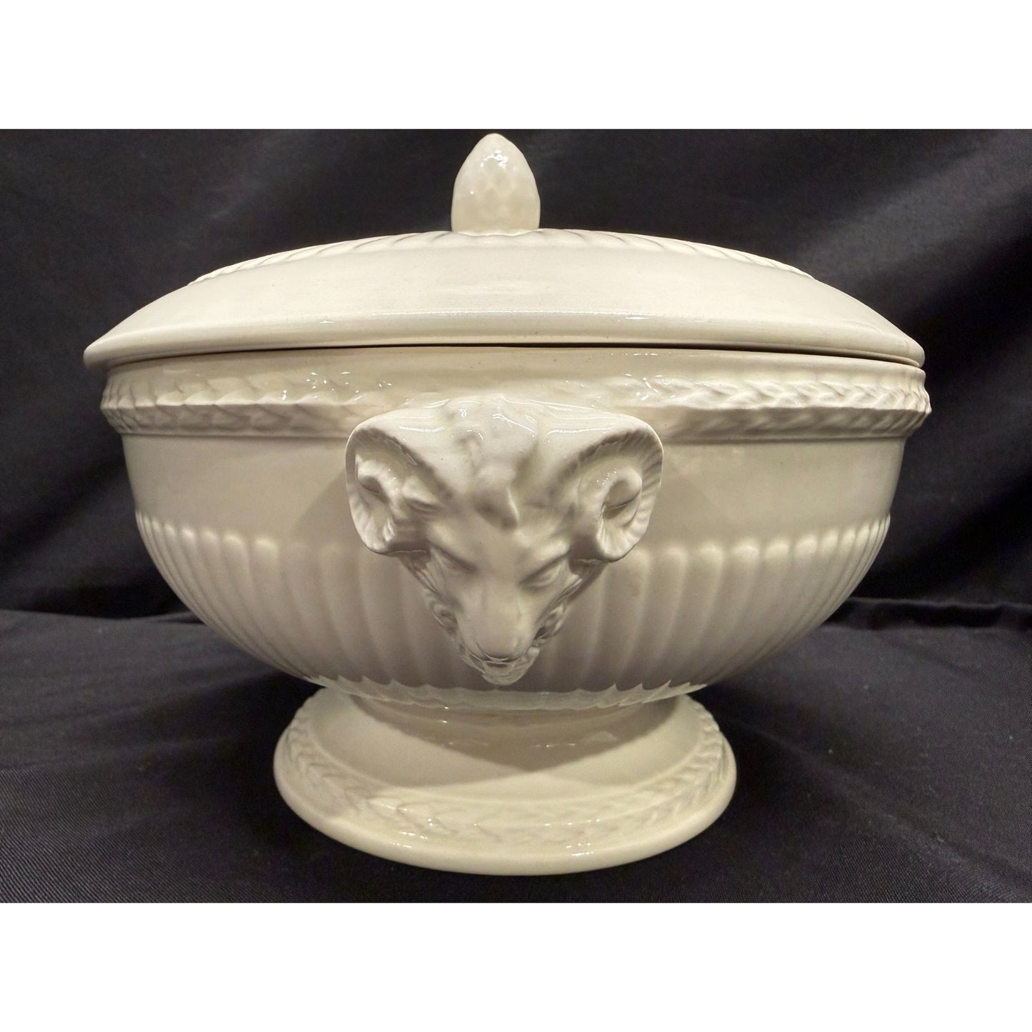 Wedgwood Edme Etruria Barlaston Covered Casserole Dish Tureen Ram Heads Vintage