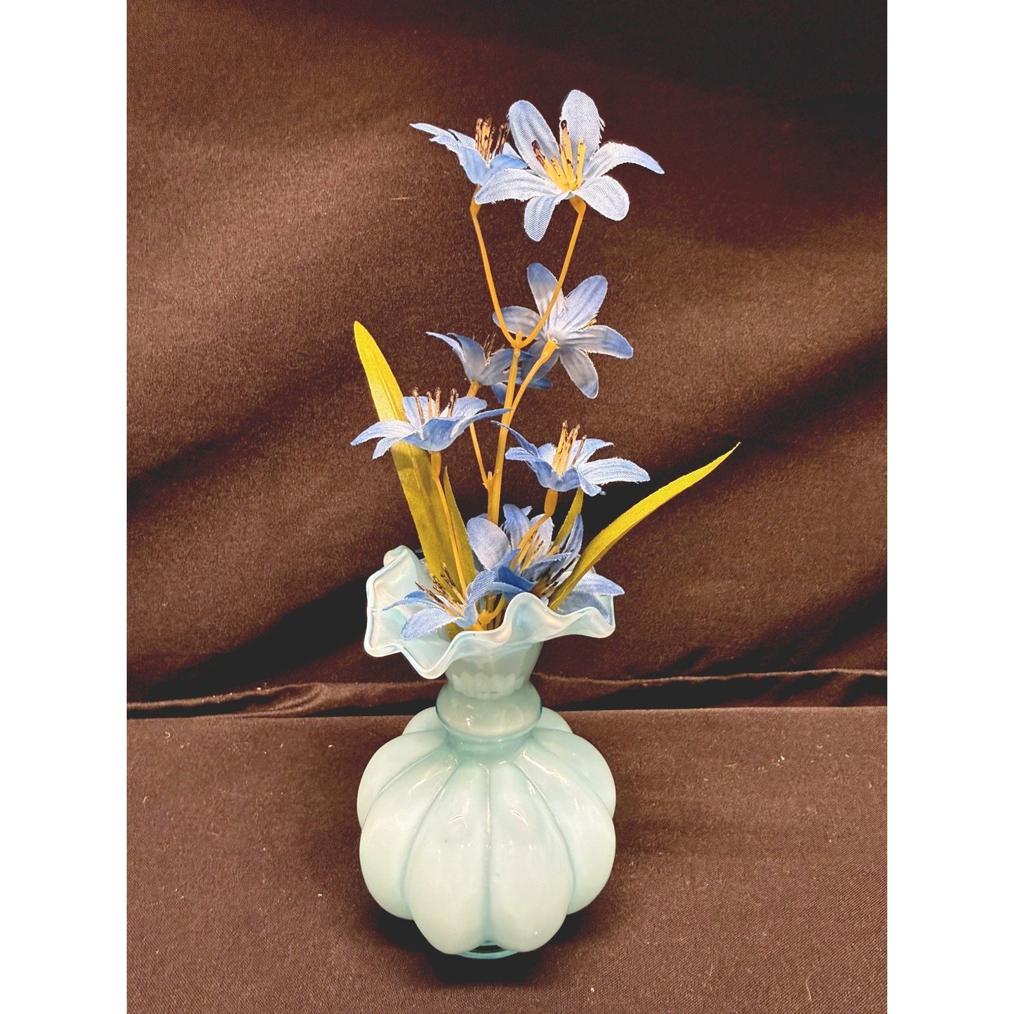 Fenton baby Blue mid century Melon Vase scalloped ruffled top 4.5 inch vintage