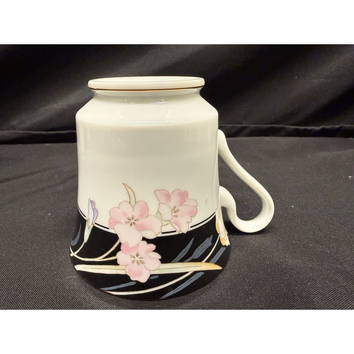 Mikasa Charisma Black Fine China Set Of 12 Saucers 10 Tea Cups Floral Vintage