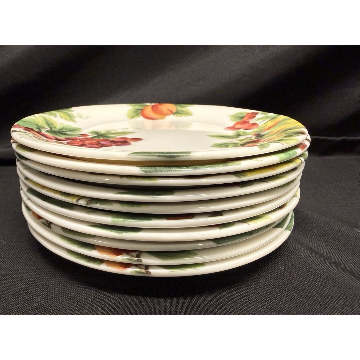 Set Of 10 Royal Doulton Vintage Grape Bread Plates 6.5 Inch Round White Fruit