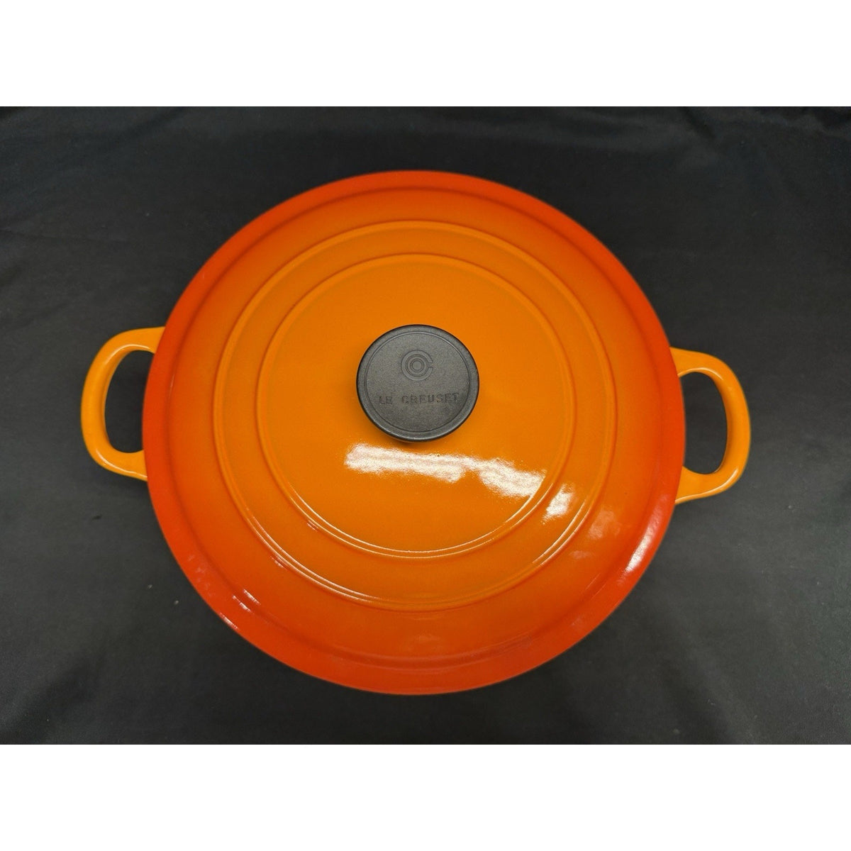 Le Creuset Vintage Enameled Cast Iron Dutch Oven Flame Orange 7.25 Quart 10.25”