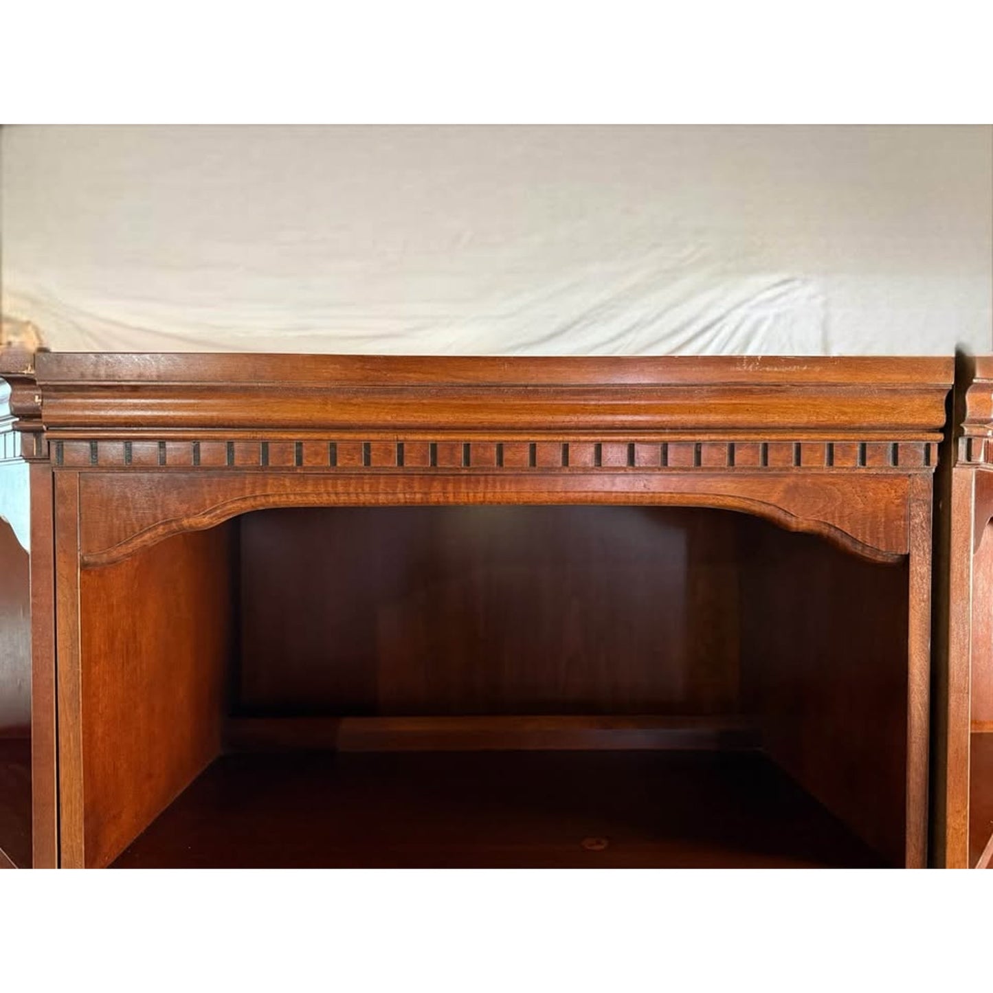 Beautiful 3 piece wood entertainment center/display shelves